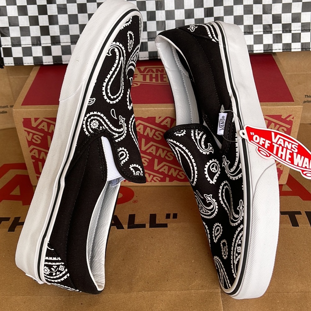 Vans WMNS Classic Slip On Peace Paisley Black/True White  sneakers - Picture 12 of 16